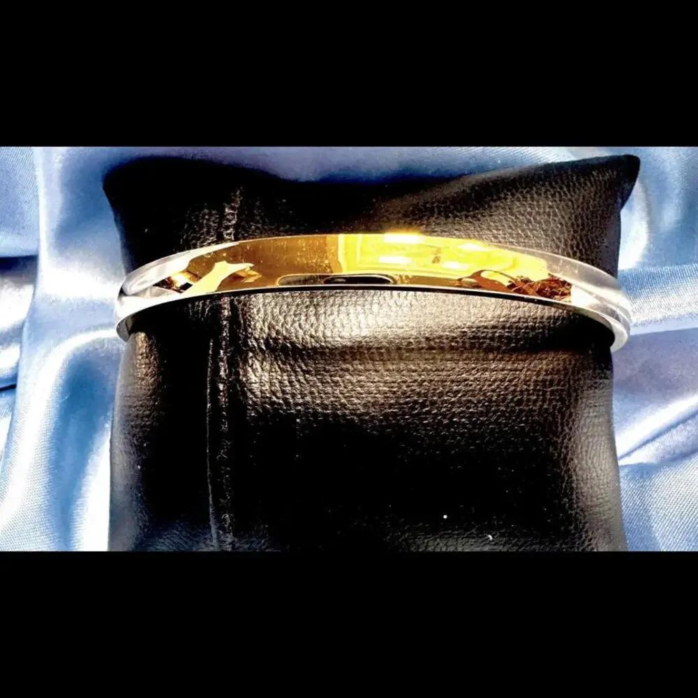 Kate Spade Gold Tone Bangle "Heart of Gold" - Picture 2 of 5
